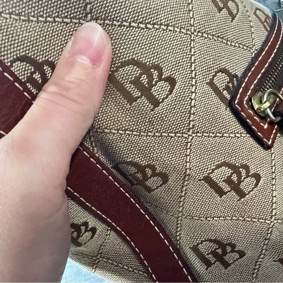 Dooney & Bourke shoulder bag - Picture 13 of 15